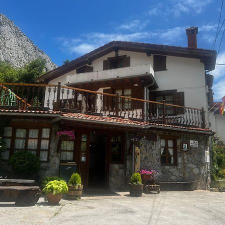 Hotel Rural El Sestil Dobres Esterno foto