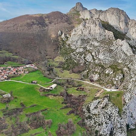 Hotel Rural El Sestil Dobres Esterno foto