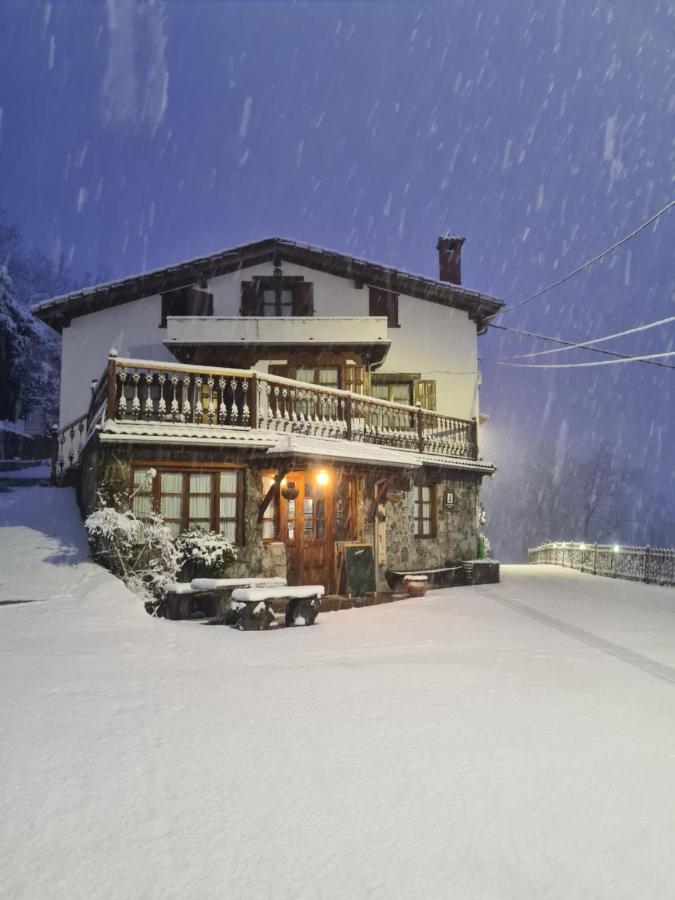 Hotel Rural El Sestil Dobres Esterno foto