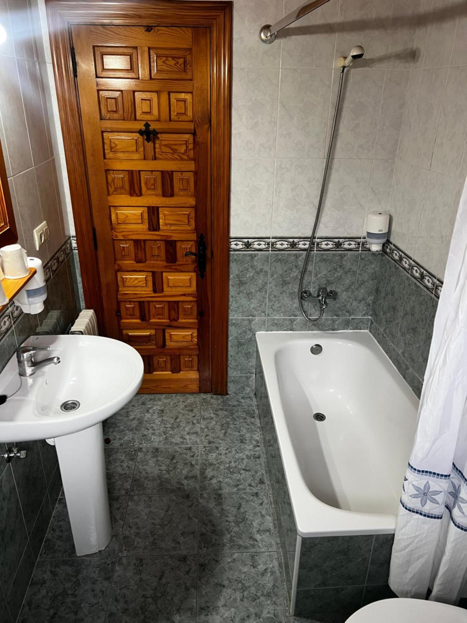 Hotel Rural El Sestil Dobres Esterno foto