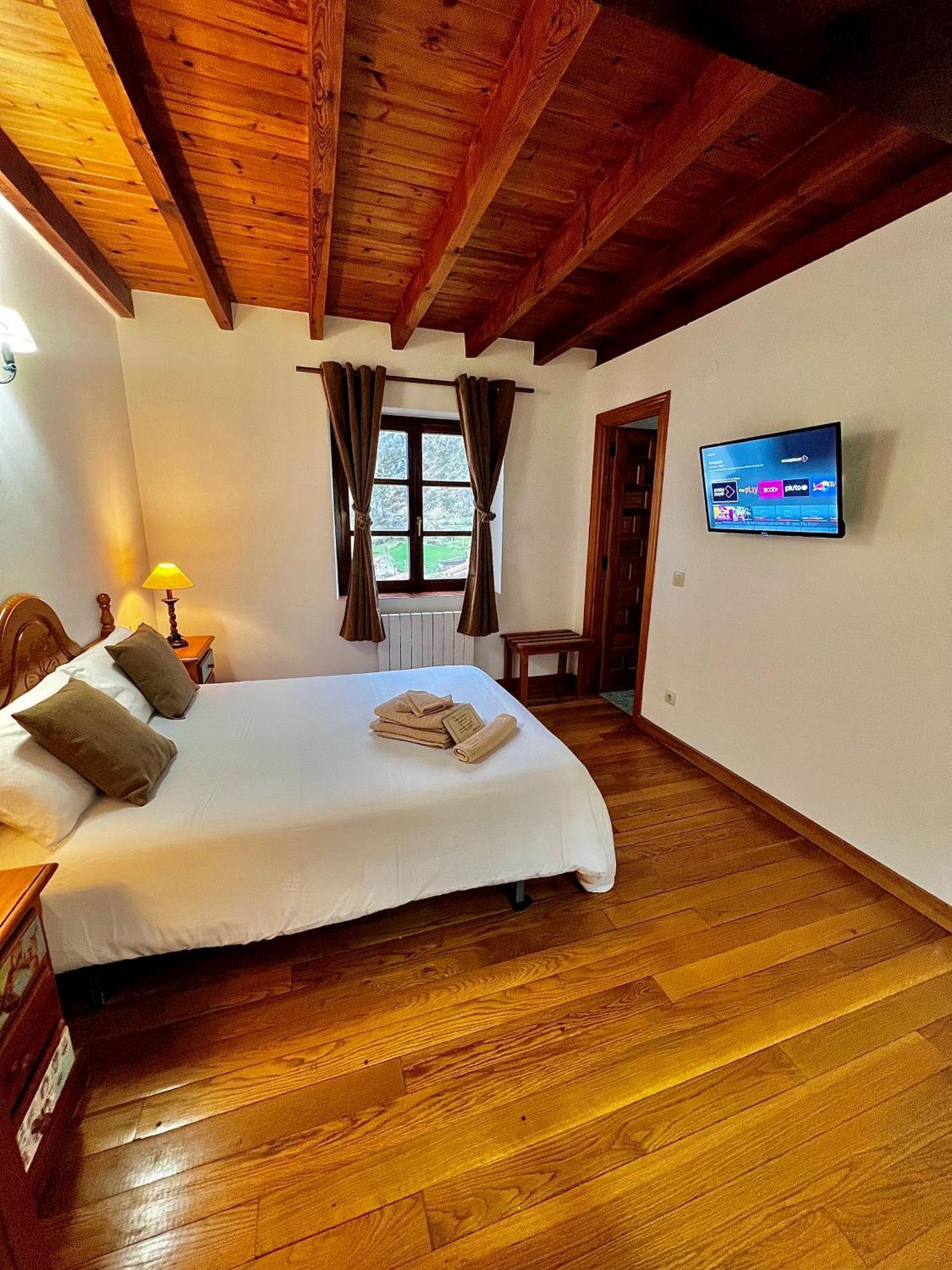 Hotel Rural El Sestil Dobres Esterno foto